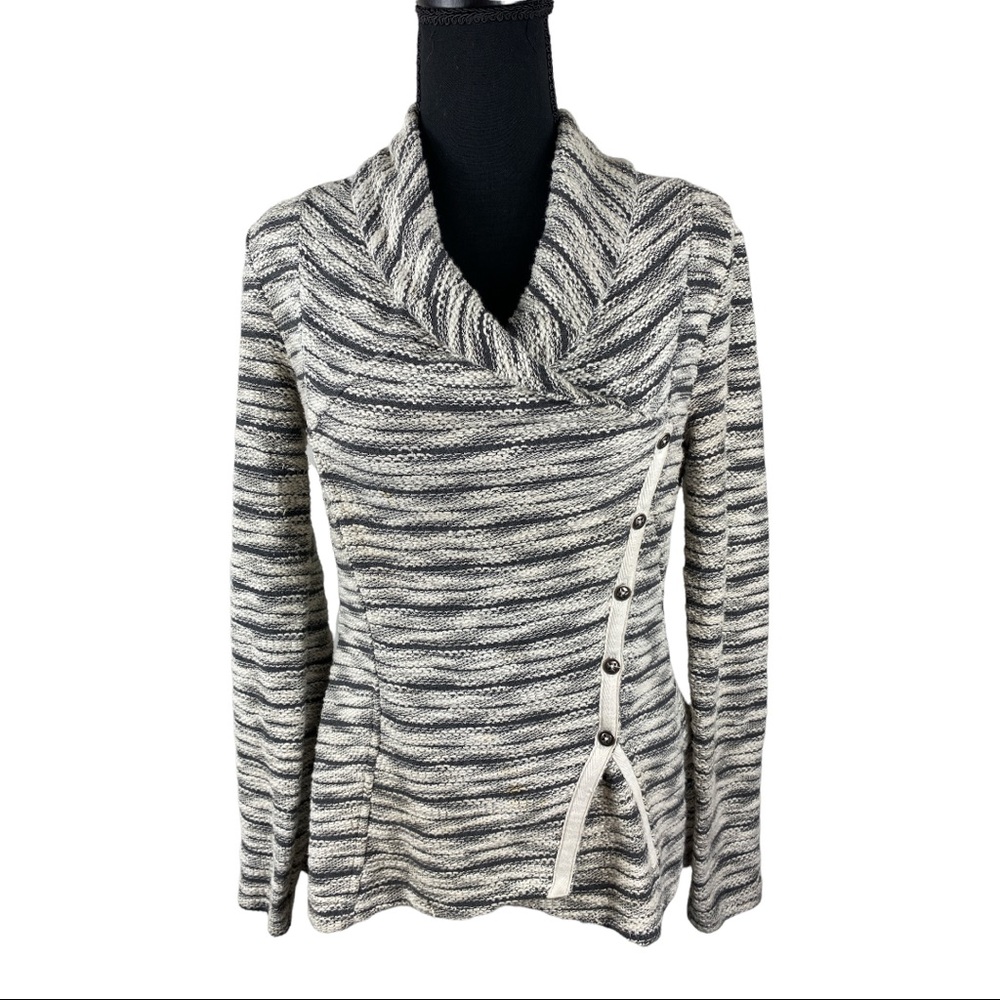 Anthoropologie Saturday Sunday Button Knit Sweater Medium